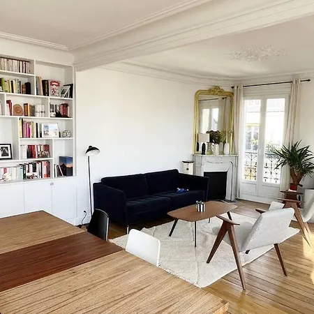 Au Pied De Montmartre / Jules Joffrin Apartment Paris