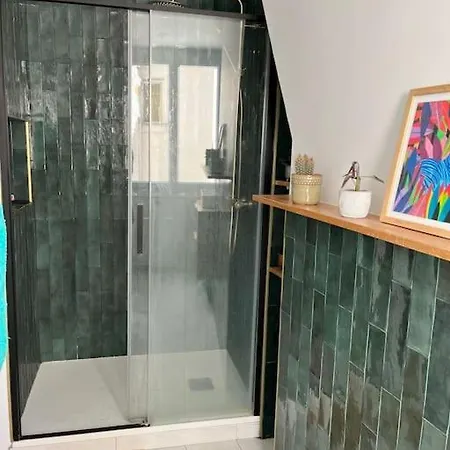 Au Pied De Montmartre / Jules Joffrin * Parigi