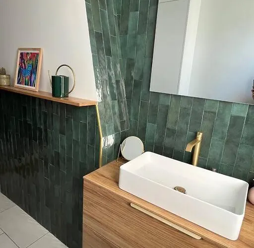 Au Pied De Montmartre / Jules Joffrin Párizs