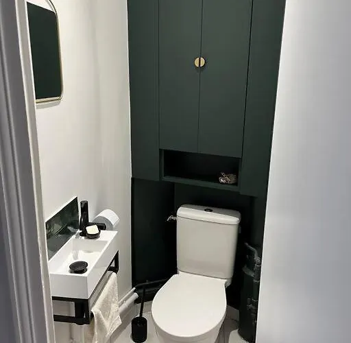 Au Pied De Montmartre / Jules Joffrin Párizs